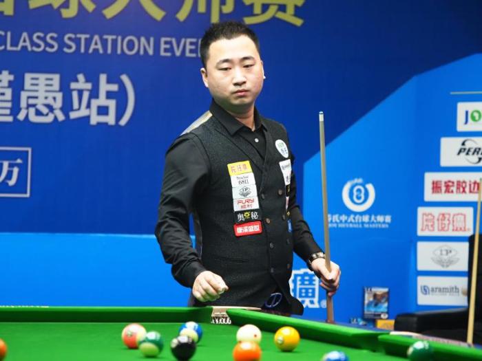 中场球员形 中场球员形